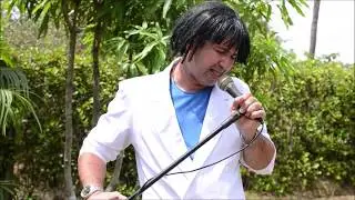 Roberto Callvo Oficial. Clipe da paródia  'ESSE CARA SOU EU