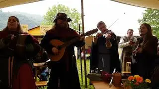 Heiter bis Folkig