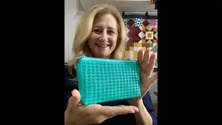 Necessaire em Tela Treliça Plástica
