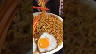ASMR ,eating noodles fried egg #64