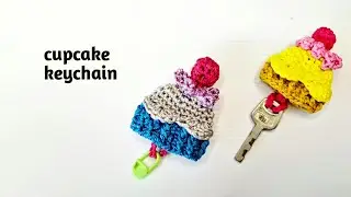 Crochet cake keychain