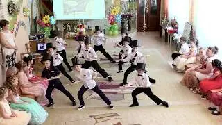 Танец джентельменов с тросточкой сад 395 г. Донецк