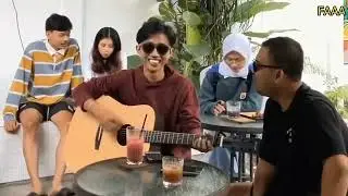PRANK NYANYI ORANG PACARAN SAMPE RIBUT!!🤣🤣