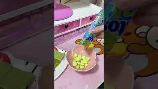 Green snacks from Japan Candy Box! 🍵🍫