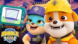Rubble's Barkyard Zoomer Builds a Super Mega Sized Giant Movie Screen! | Rubble & Crew