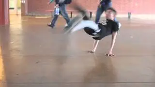 Steven (Bboy Wormie) 10 Flares.
