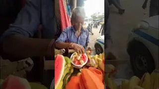 Fruit Kolkata on the street at low prices.#foodlover #streetfruits #kolkata #bangalore #foodblogger