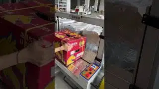 Fresh fruit foam box sealing heat shrink packaging machine, bagging heat shrink packaging saves.