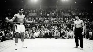 Bruce Lee Was Called Into Ring By Muhammad Ali and Said 'Hit Me' - 3 Seconds Later Made History