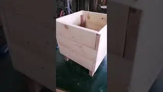Plant box pallet wood