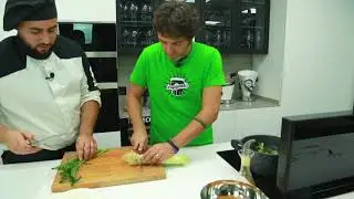 Raviolis farcits de fruits del mar amb salsa d&rsquo;espigalls per en Cristian Guijarro