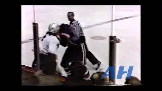 NHL Jan. 17, 1990 Montreal Canadiens v New York Islanders (R) Stephane Richer v Jari Gronstrand