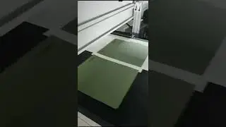 Case maker for file folders, file folder case maker machine