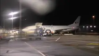 Parcelair B737-400F Unload/Load - High Speed Delivery