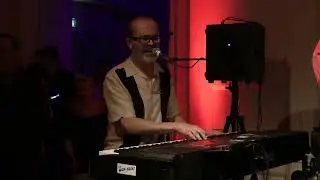 Per-Erik Jonsson. Movin´on down the line