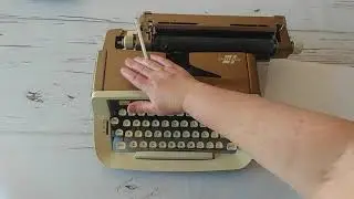 1968 Sears Cutlass Typewriter Tutorial (made by Royal)