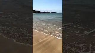 Курорты Корсики - типичный корсиканский пейзаж включает в себя живописные уютные бухты, Франция
