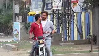 Girl asking for lift prank | Prank in Pakistan | Funny comedy pranks 😂 🤣 🤣