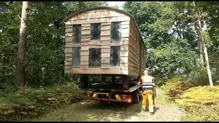 HUT (NOT) PANICKING