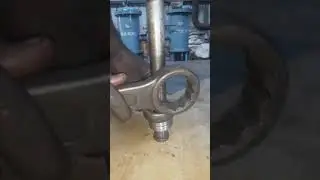 Throttle valve bearing installation of steam turbine