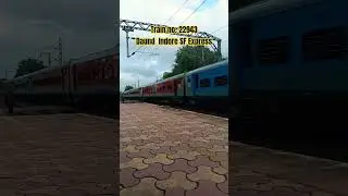 train no. 22943 - Daund - Indore SF Express #shorts