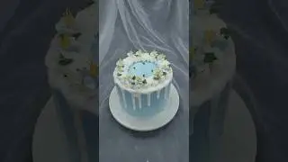 Making a blue drip cake | Cake decorating tutorial #trending #tutorial #cakedecorating #cake