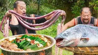 Cooking With My Monkey Friend - Recipes For Giant Pig Offal and Catfish - Dwarf Food