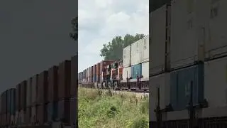Mid DPUs power 60 mph BNSF Mega Stack train!! #bnsf #bnsfrailway #bnsftrains