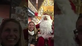 ￼Zu Besuch beim Weihnachtsmann #shopping #vanlife #real #uncut #motivation #vodafone #christmas #fun