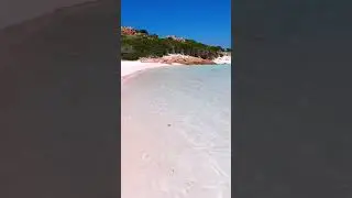 📌 Stregato dalla spiaggia Rosa sull&rsquo;Isola di Budelli 😍🩵 Sardegna World by drone  #sardegna