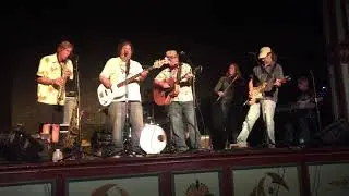 Hand on the Bible - Tom Hood and The Trailmen