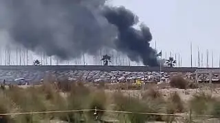Impresionante incendio de una embarcación en Torredembarra