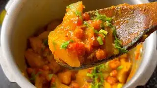 Lauka Aloo chana curry | bottle gourd and black check peas curry