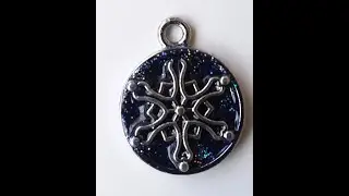 How to make a charm using the Melting Pot, embossing enamel and UTEE