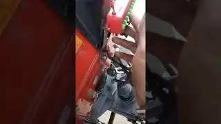 Pressure horn on tractor