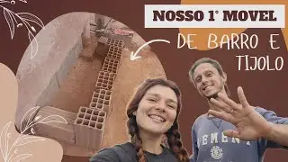 Fizemos um móvel usando BARRO, PALHA e TIJOLO