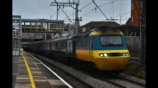 Trains at Acton Main Line GWR 2/1/19