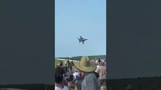 Blue Angels Sneak Pass - FAST LOW F-18 Super Hornet - NAS Oceana Air Show 2022