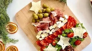 HOLIDAY CHARCUTERIE BOARD | Keto Christmas Tree Cheese Board with Appetizers