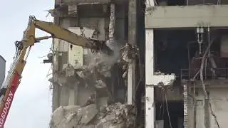 Abriss Kraftwerk Knepper Block C mit einem Liebherr R 960 Demolition - Sprengung am 17.02.2019