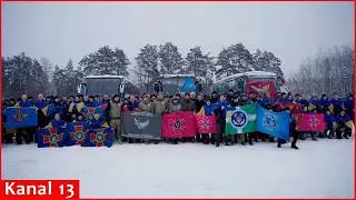 Ukraine POWs return as part of prisoner exchange with Russia