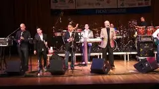 Carlos Oliva y Los Sobrinos del Juez
