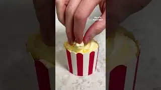 Buttercream popcorn hack! 🍿 #popcorn #buttercream #cupcake #bakinghacks