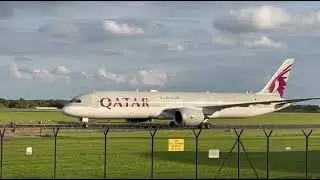 Qatar 787 Taxing Past The Runway Visitor Park |27.07.25 | A7-BHT |