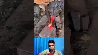 This is how to shape the axe and make a hole in the axe handle 💪 ⚒️ #blacksmith  #metalworking