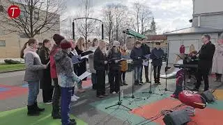 Píseň pro Olgu v podání sboru Colours of GTU