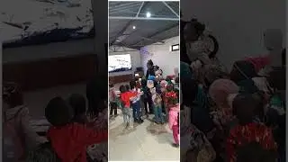 Look at this _/ Crocodile _/ Teacher Uncle Paul