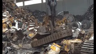 BULLDOZER SCRAPPING BY VTN SCRAP SHEAR CI7000 - PART 4