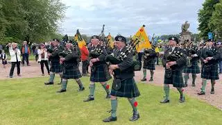 Gordon Highlanders Drums & Pipes march in playing Glendaruel Highlanders at 2023 Gordon Castle Games