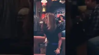 Incoming ...#funnyclips #friends #rachel #gunther